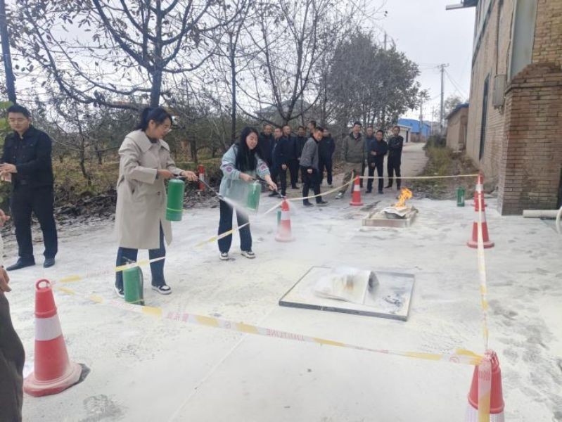 甘肅恒達(dá)工程檢測有限公司成功舉辦“強化安全意識，共筑消防防線” 消防安全演練活動