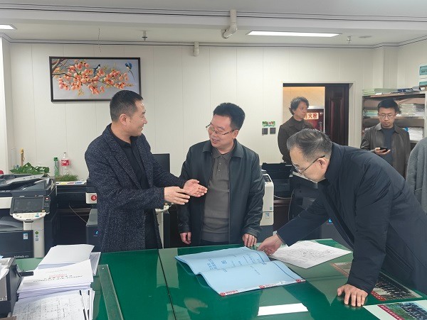慶陽(yáng)市總工會(huì)領(lǐng)導(dǎo)蒞臨信合與恒達(dá)公司參觀指導(dǎo)